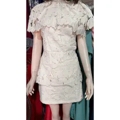 Set ren nổi siêu đẹp Màu trắng kem Hàng có sẵn giao ngay Size SMLXL2XL, eo dưới 82cm mặc đẹp Chân váy có sẵn lót quần