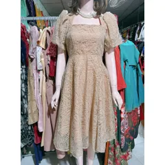 ĐẦM REN MÀU nâu tây dày dặn  Giá 350k  Hàng có sẵn giao ngay S Size S, eo dưới 68cm Chất liệu ren cao cấp, đúp lót 2 lớp