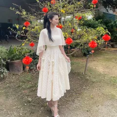 Đầm Ren Nữ Dự Tiệc Sang Trọng, Chất Liệu Ren Mềm Mịn, Kèm Áo Choàng Màu kem Đủ size tới 70kg Size SMLXL Giá 390k