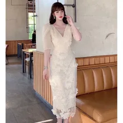 Đầm  ren hoa siêu xinh hoa đính kết sang trọng cao cấp  màu Trắng L siêu đẹp, màu kem size S Hang có sẵn giao ngay
