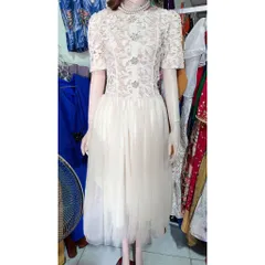 Đầm ren hoa phối nút đá,  2 lớp xếp ly tôn dáng sang trọng Hàng ren nổi siêu đẹp Hàng có sẵn giao ngay Size SM Giá 450k