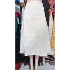 Chân váy ren họa tiết hoa siêu đẹp dáng dài Hàng có sẵn giao ngay L Size SML Giá 350k Màu kem
