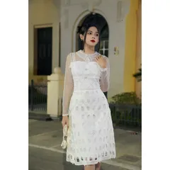 Đầm ren màu trắng có 3 lớp lót Hàng có sẵn giao ngay S Chất liệu ren đẹp cao cấp Giá 320k Người ta bán hơn 1trieu ạ