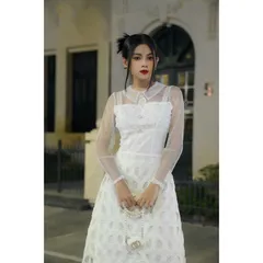 Đầm ren màu trắng có 3 lớp lót Hàng có sẵn giao ngay S Chất liệu ren đẹp cao cấp Giá 320k Người ta bán hơn 1trieu ạ