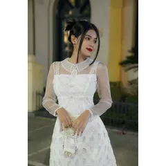 Đầm ren màu trắng có 3 lớp lót Hàng có sẵn giao ngay S Chất liệu ren đẹp cao cấp Giá 320k Người ta bán hơn 1trieu ạ