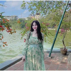 Không cần làm hoa rực rỡ nổi bật Em chỉ cần làm lá để lặng lẽ xanh  Đầm maxi hoa dập ly Chất vải
