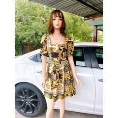 Đầm hoạ tiết siêu đẹp Giá 290k Hàng có sẵn giao ngay Phía sau bo chun co giãn dễ chịu Có sẵn mút ngực