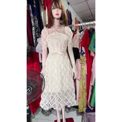ĐẦM MIDI NUDE REN XÔ HOA DÂY CHÉO CỔ Giá 390k Hang có sẵn giao ngay Màu kem Eo dưới 68cm mặc đẹp