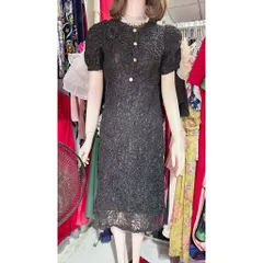 Đầm ren nổi màu đen, đúp lót 2 lớp,hàng như hình  Giá 390k Hàng có sẵn giao ngay Hàng đường may đẹp, kỹ, đúng mô tả.