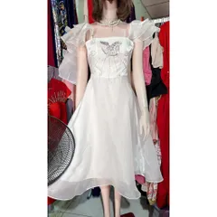 Đầm mày trắng đính kết tay thủ công tỉ mỉ Hàng có sẵn giao ngay S Size S , eo dứoi 68cm mặc đẹp Đúp lót 2 lớp Giá 390k