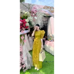 Set áo dài màu vàng vải tơ đính kết Hàng có sẵn giao ngay M Size SM Giá áo dài 300k/áo dài, quần 100k/ quần