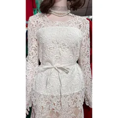 Áo ren siêu đẹp Hàng có sẵn giao ngay Giá 260k/ áo ren Cả set giá 399k/ cả set Đúp lót 2 lớp Áo size SM, chân váy đủ