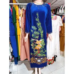 Áo dài nhung thêu ép đá thủ công tỉ mỉ