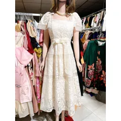 Đầm ren thiết kế dáng dài vintage cổ vuông tay ngắn hai lớp chất ren sữa nơ eo sang chành phù hợp đi tiệc, đi chơi