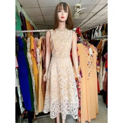 Đầm nữ cổ đính ngọc  dáng maxi,màu trắng kem họa tiết hoa Hàng có sẵn giao ngay L Size SML ( eo dưới 76cm mặc đẹp)