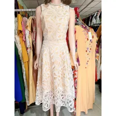 Đầm nữ cổ đính ngọc  dáng maxi,màu trắng kem họa tiết hoa Hàng có sẵn giao ngay L Size SML ( eo dưới 76cm mặc đẹp)