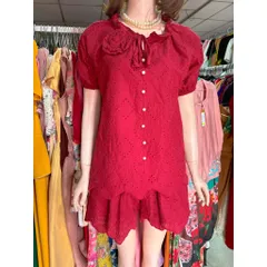 Sét ren thêu, tay ngắn ,màu  đỏ đô , gồm áo và quần short có bo chun co giãn dễ mặc Size SML Hàng có sẵn giao ngay M