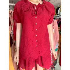 Sét ren thêu, tay ngắn ,màu  đỏ đô , gồm áo và quần short có bo chun co giãn dễ mặc Size SML Hàng có sẵn giao ngay M