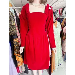 Đầm nhung tay dài cổ vuông Hàng có sẵn giao ngay L, eo dưới 80 cm mặc đẹp Đủ size SMLXL Chất liệu nhung Giá 290k
