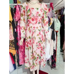 Đầm hoa Cổ vuông,tay dài  Hoa 3D Tơ Óng chiffon đúp lót 2 lớp Tinh Tế Haàng có sẵn giao ngay Phía sau bo chun co giãn