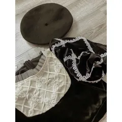 ÁO NHUNG NỮ CỘC TAY ĐEN CỔ TRẮNG REN NƠ TAY BỒNG Giá 200k Hàng có sẵn giao ngay