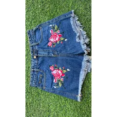 Quần short jean thêu hoa size S, M mặc vừa Giá 120k Hàng coa sẵn giao ngay
