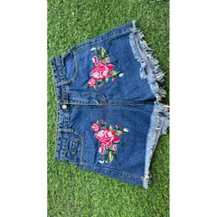 Quần short jean thêu hoa size S, M mặc vừa Giá 120k Hàng coa sẵn giao ngay