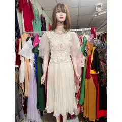 Đầm dập ly đính kết sang trọng Hàng có sẵn giao ngay Đủ size SML Màu kem Đúp lót 2 lớp Giá 420k
