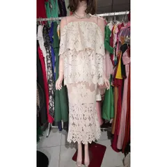 Set cúp ngực ren trắng váy nữ dáng dài cổ tiểu thư Set ren nữ, Set gồm áo quây họa tiết ren hoa dập nổi phối