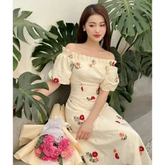 Váy trễ vai dáng dài đi biển họa tiết hoa phối viền bèo  Có thể mặc 2 kiểu ( trễ vai hay lên vai đều được)