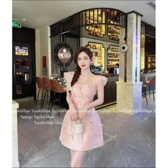 Đầm hồng như hình Giá 299k l may đẹp, kỹ, đúng mô tả.  100% sử dụng hình ảnh thật của sản phẩm