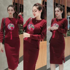 Set đỏ thêu như hình GỒm áo + chân váy Giá 290k set Hang có sẵn giao ngay