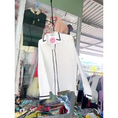 Áo xinh tựu trường,Áo sơ mi trắng cùng mùa tựu trường Em có nhiều mẫu áo trắng sơ mi size nhỏ size lớn nhiều lắm ạ