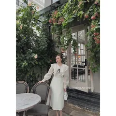 hàng 2 lớp, váy chất dạ dày dặn, may lót mềm mại phối ống tay tơ nhũ cao cấp, phần ren bèo phối trước ngực cũng là ren