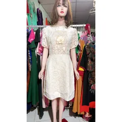 Đầm ren đính hoa nổi siêu đẹp Hàng có sẵn giao ngay Eo dưới 74cm mặc đẹp Size SM Màu kem Đúp lót 2 lớp
