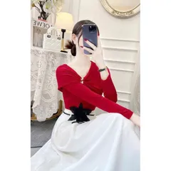 Set áo đỏ trễ vai, chân váy trắng xòe dài sang chảnh áo len dài tay cổ V lệch Hàng có sẵn giao ngay L Hàng đẹp