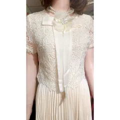 Đầm Xếp Li phối ren Dáng Xòe dài siêu đẹp Hàng chính chủ Màu kem, hàng siêu đẹp Hàng có sẵn giao ngay S, eo dưới 66cm