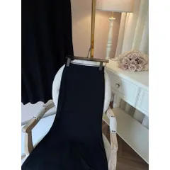 Chân váy đuôi cá dáng dài vải umi dày co dãn 4 chiều tôn dáng( có bigsize) Hang có sẵn giao ngay Màu đen Giá 220k