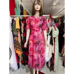 Đầm hoa cổ cách điệu dáng dài, che khuyết điểm  Hàng có sẵn giao ngay, phía sau có bo chun co giãn dễ  mặc Giá 290k