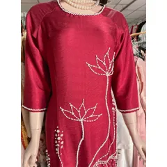 Áo dài mẹ kết hoa sen(màu đỏ đô) Hàng có sẵn giao ngay XL2XL Chất liệu lụa vân gỗ cao cấp Eo dưới 90 cm mặc đẹp