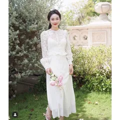 Sét áo ren+ váy dính liền🌷Set áo ren và đầm hai dây trắng Gia 299k Hàng có sẵn giao ngay Hàng cao cấp sang trọng