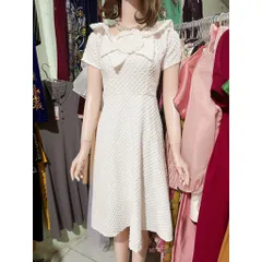 Váy xoè cổ nơ siêu xinh , chất gấm xốp mềm mát nhẹ nhàng Giá 290k Hàng có sẵn giao ngay Chất liệu gấm xốp nổi Màu trắng