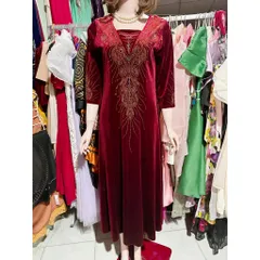 Đầm nhung siêu đẹp Giá 390k  Hàng có sẵn giao ngay Hình chụp thật 100%  Màu đỏ đô  Chất liêu nhung tuyết không nhăn