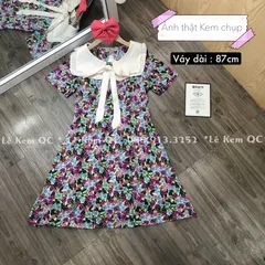 Đầm nhà em đấy đúng chuẩn NHẸ NHÀNG MÀ SANG xúc xích nhé các truỵ 👌 Gam màu hoa nhẹ nhàng xinh suất sắc luôn ạ