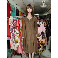 Đầm len tăm cúc cổ dáng dài