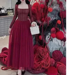 Đầm ren ,Đầm thiết kế chất ren phối tùng lưới cổ vuông tay dài dáng xoè dài maxi siêu xinh Có màu đen và đỏ Giá 290k