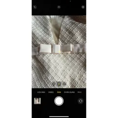 Đầm thiết kế ren ô vổ V tay tua rua mix tơ vân đính nơ ngực Màu kem Hàng có sẵn giao ngay Size SM Giá 390k