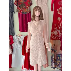 Đầm ren siêu đẹp Hàng có sẵn giao ngay Giá 390k, người ta đang bán gần 6xx Có đủ size tới 80kg Màu kem Đúp lót 2 lớp