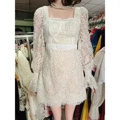 Đầm ren cổ vuông,  tay dài dáng ngắn xoè sang chảnh Giá 390k Hàng có sẵn giao ngay Size SM Chất liệu ren cao cấp