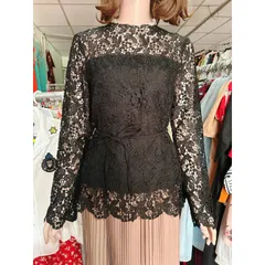 Set áo ren đen + chân váy dập ly ( eo bo chun co giãn dễ mặc) Hàng có sẵn giao ngay Giá 399k/ cả set Áo 220k/ áo